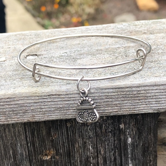 Silver bracelet slips on with a handbag charm - Picture 2 of 2